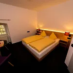 Wohlfuehlhotel Im Schlosspark - Self Checkin Hotel