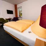 Wohlfuehlhotel Im Schlosspark - Self Checkin Hotel