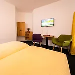 Wohlfuehlhotel Im Schlosspark - Self Checkin Hotel Willebadessen