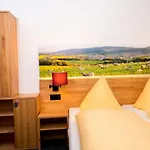 Hotel Wohlfuehlhotel Im Schlosspark - Self Checkin