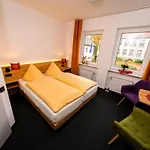 Wohlfuehlhotel Im Schlosspark - Self Checkin 3*