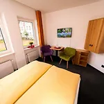 Hotel Wohlfuehlhotel Im Schlosspark - Self Checkin 3*