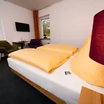 Wohlfuehlhotel Im Schlosspark - Self Checkin Willebadessen
