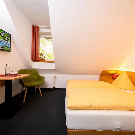 Hotel Wohlfuehlhotel Im Schlosspark - Self Checkin Willebadessen