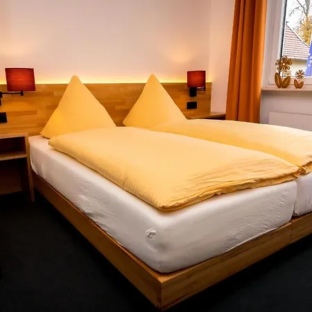 Wohlfuehlhotel Im Schlosspark - Self Checkin Willebadessen