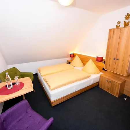 Wohlfuehlhotel Im Schlosspark - Self Checkin Отель 3*