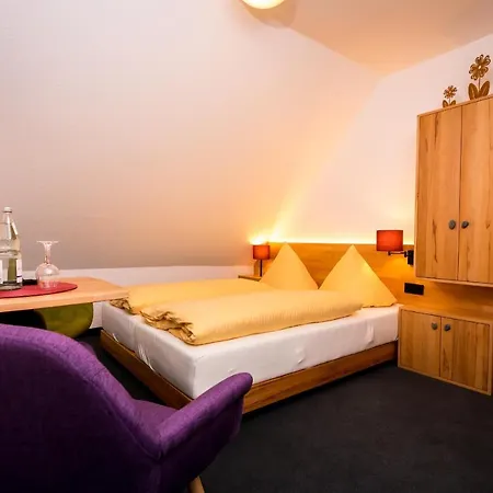 Wohlfuehlhotel Im Schlosspark - Self Checkin