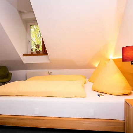 Hotel Wohlfuehlhotel Im Schlosspark - Self Checkin Willebadessen