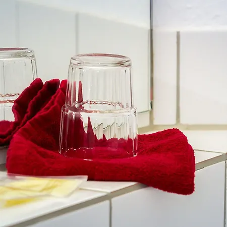 Отель Wohlfuehlhotel Im Schlosspark - Self Checkin