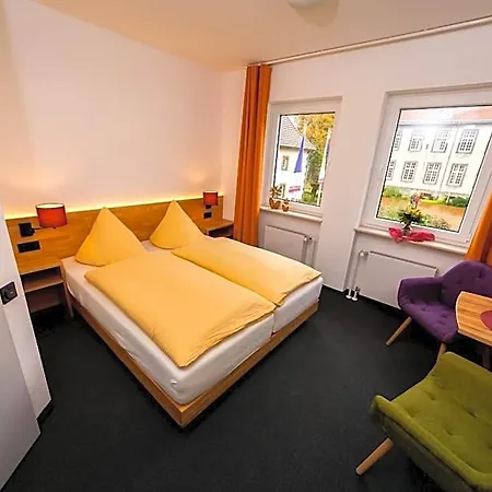 Wohlfühlhotel Im Schlosspark - Self Checkin Hotel Willebadessen