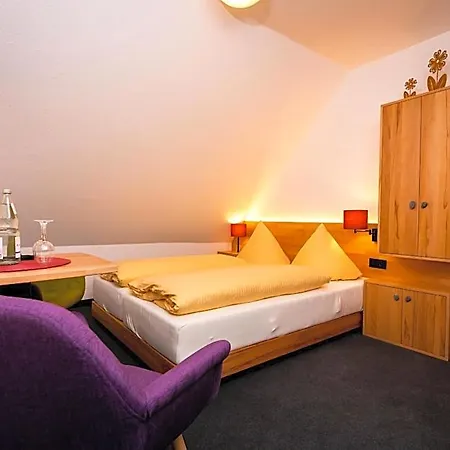 Wohlfühlhotel Im Schlosspark - Self Checkin 3* Willebadessen