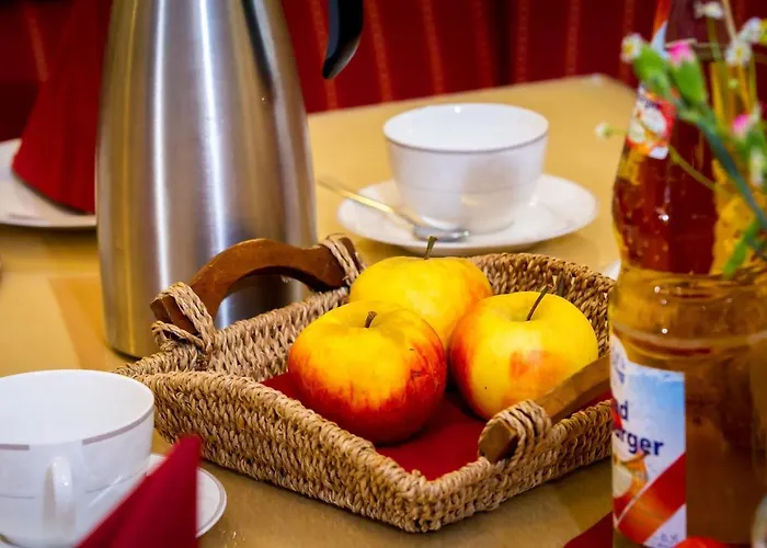 酒店 Wohlfuehlhotel Im Schlosspark - Self Checkin