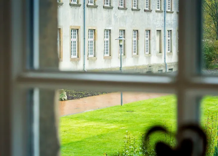 酒店 Wohlfuehlhotel Im Schlosspark - Self Checkin 3*