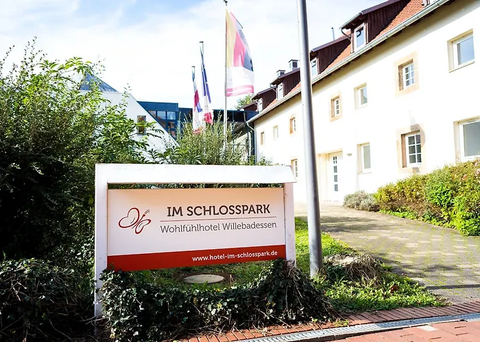 Hotel Wohlfuehlhotel Im Schlosspark - Self Checkin Willebadessen